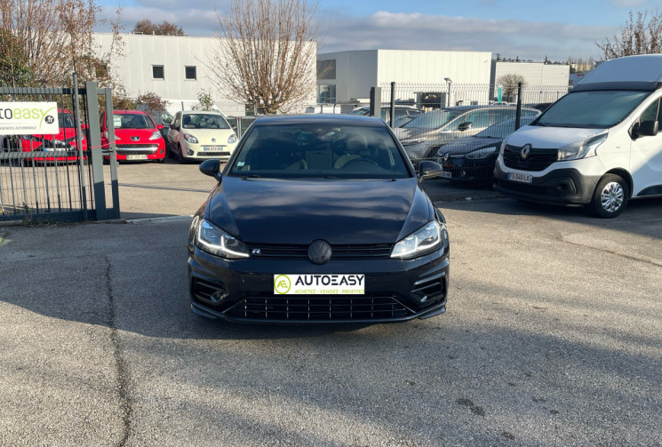 Volkswagen Golf VII R / 2.0 / 300 CH 