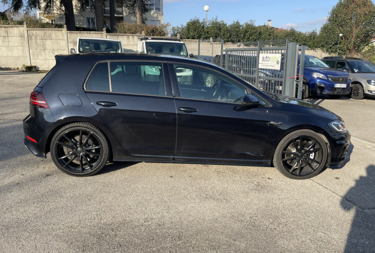 Volkswagen Golf VII R / 2.0 / 300 CH 