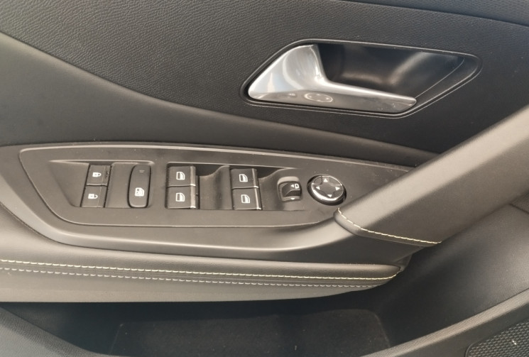 Peugeot 308 III  1.2 THP Puretech 12V GPF  GT PACK EAT8 S&S 130 cv