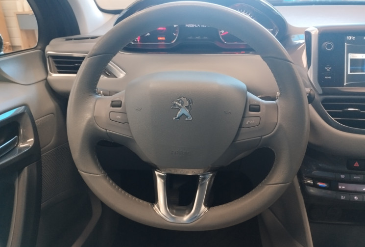 Peugeot 208 1.2 VTi Street 5p 82ch