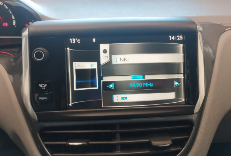 Peugeot 208 1.2 VTi Street 5p 82ch