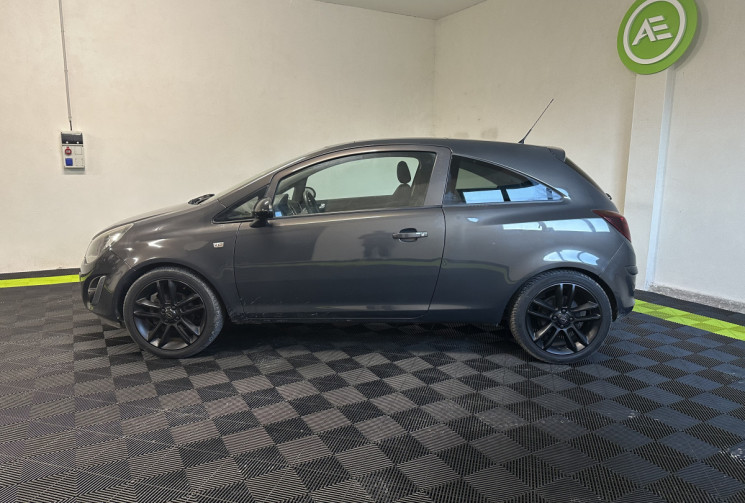 Opel Corsa 1.4 Twinport Cosmo 3p