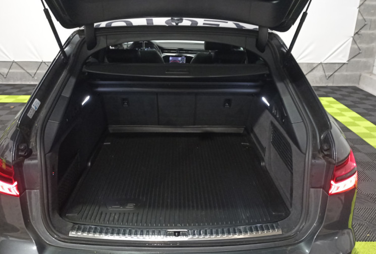Audi A6 Avant 40 TDI 204 ch S line S tronic 7 – entretien complet – attelage – toit ouvrant