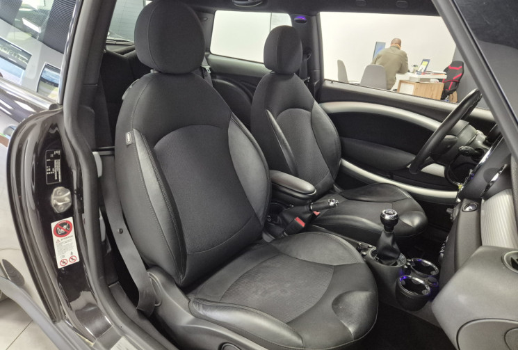 Mini Mini COOPER D 112 PACK CHILI