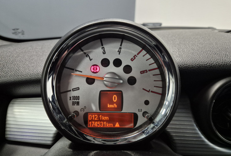 Mini Mini COOPER D 112 PACK CHILI