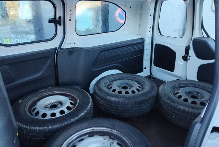 Opel COMBO CARGO 1.5 CDTI 102 L2H1 Suivi complet Opel - Première Main