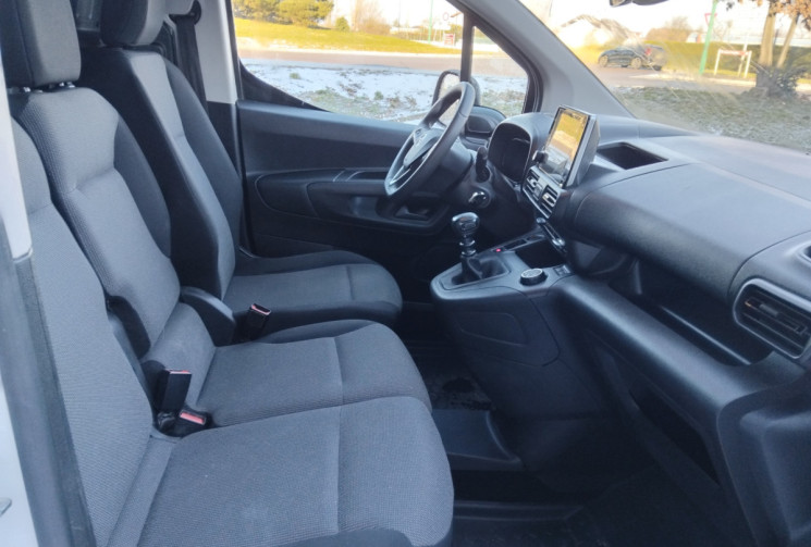 Opel COMBO CARGO 1.5 CDTI 102 L2H1 Suivi complet Opel - Première Main