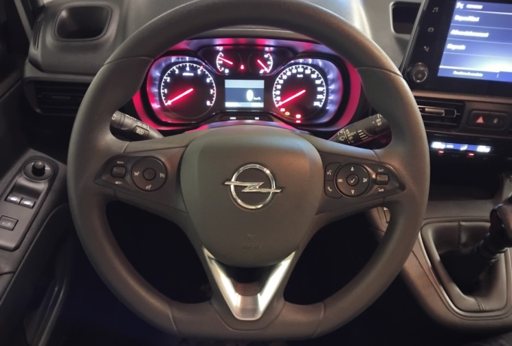 Opel COMBO CARGO 1.5 CDTI 102 L2H1 Suivi complet Opel - Première Main