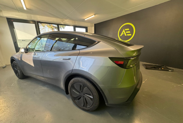 Tesla Model Y  RWD Long Range PHASE 2