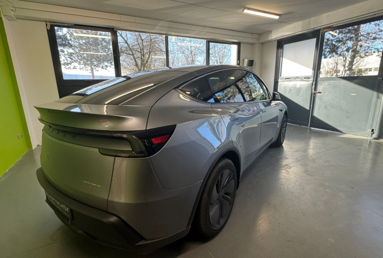 Tesla Model Y  RWD Long Range PHASE 2