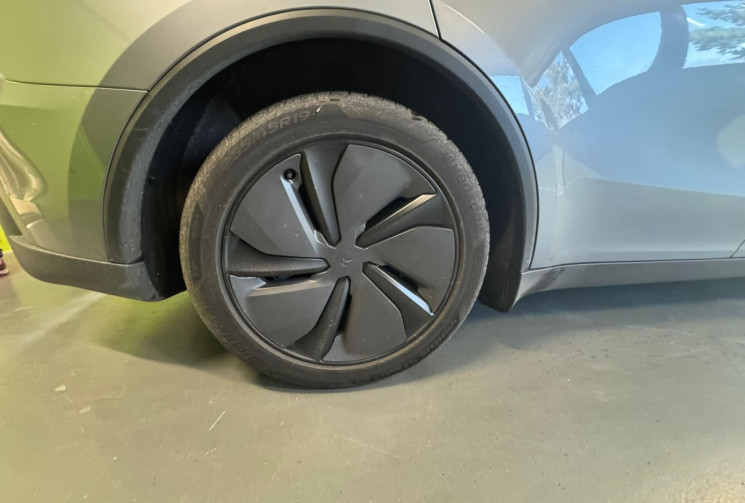 Tesla Model Y  RWD Long Range PHASE 2