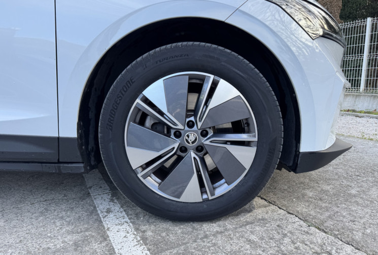 Skoda Enyaq  Enyaq IV 82 KWH - Toit ouvrant - keyless- sièges chauffants