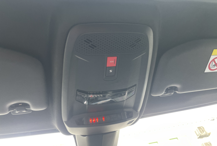 Peugeot 208 1.5 BlueHDi 100Ch GT LINE*Toit Panoramique*Camera 360*Entretien complet*