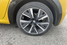 Peugeot 208 1.5 BlueHDi 100Ch GT LINE*Toit Panoramique*Camera 360*Entretien complet*