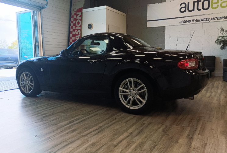 Mazda MX-5 III (NC) CC 1.8 i 16V 126 cv CABRIOLET