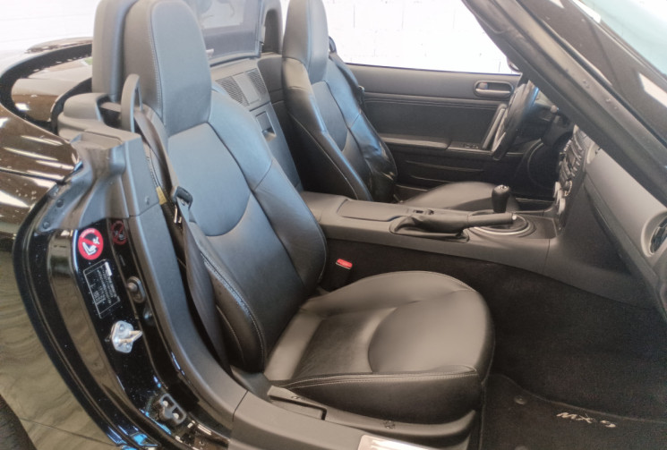 Mazda MX-5 III (NC) CC 1.8 i 16V 126 cv CABRIOLET