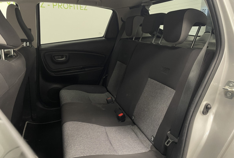 Toyota Yaris 1.5 VVTi 110 ch CVT Y20 - 1er main