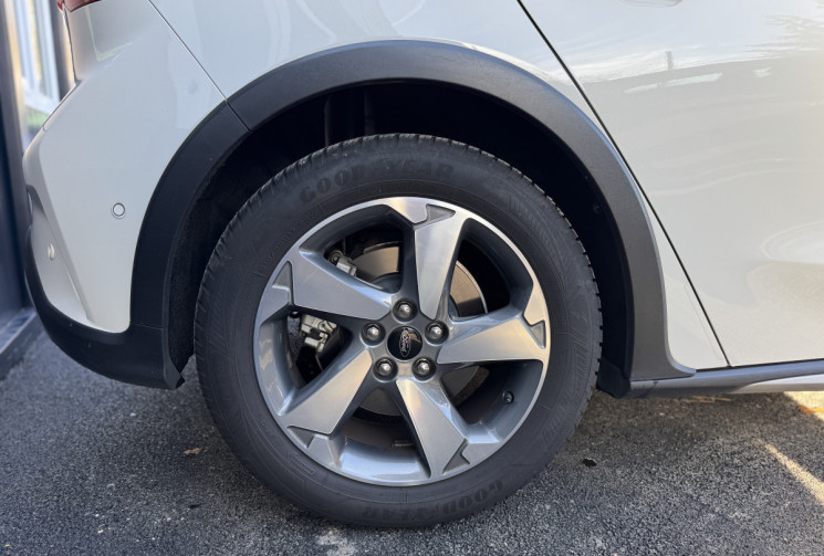 Ford Focus  Active X 125ch Apple Car Play / Camera / GPS / Bluetooth / Suivi Ford