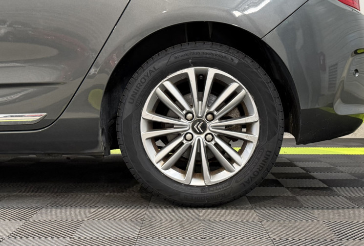 Citroën C4 1.6 e-HDi110 BVA Exclusive + Attelage / Première main