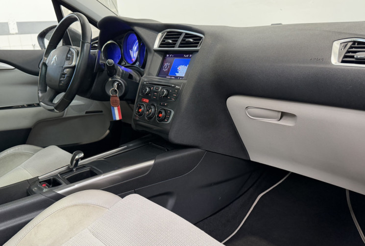 Citroën C4 1.6 e-HDi110 BVA Exclusive + Attelage / Première main
