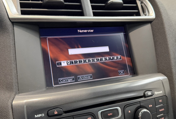 Citroën C4 1.6 e-HDi110 BVA Exclusive + Attelage / Première main