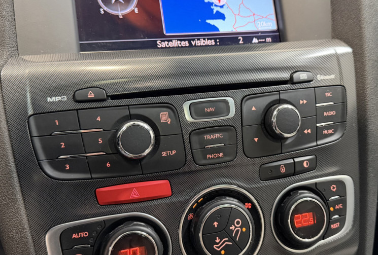 Citroën C4 1.6 e-HDi110 BVA Exclusive + Attelage / Première main