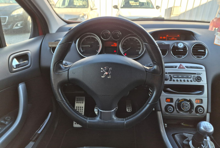 Peugeot 308 1.6 HDi 8V FAP Blue Lion 92 CV * DISTRIBUTION + EMBRAYGE FAIT * BT * CARNET COMPLET