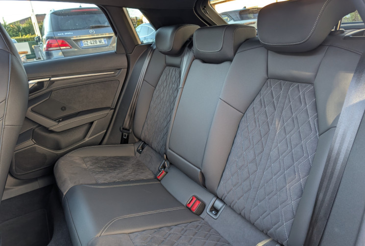 Audi A3 SPORTBACK 40 TDI 200 ch S line quattro S tronic 7 / Toit Ouvrant / Garantie 2027