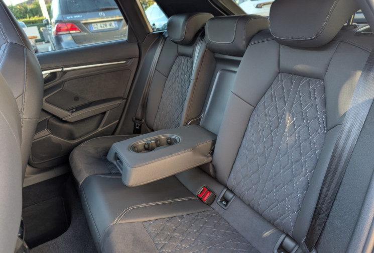 Audi A3 SPORTBACK 40 TDI 200 ch S line quattro S tronic 7 / Toit Ouvrant / Garantie 2027