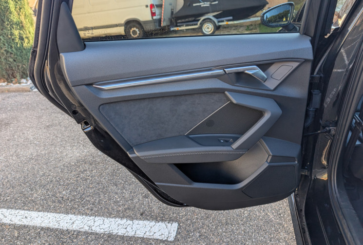 Audi A3 SPORTBACK 40 TDI 200 ch S line quattro S tronic 7 / Toit Ouvrant / Garantie 2027