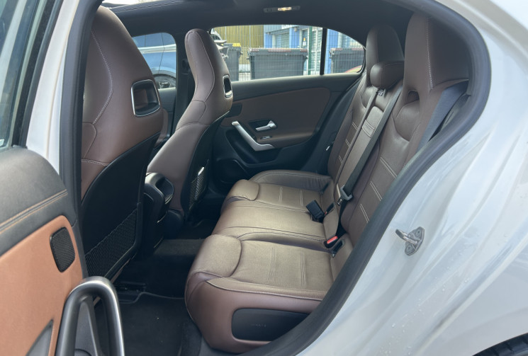 Mercedes Classe A IV 160 109 Ch AMG LINE * PACK PREMIUM PLUS * TOIT OUVRANT 