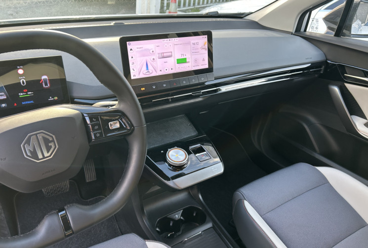 MG MG4 EV 204 Ch - 64kWh Luxury MY23