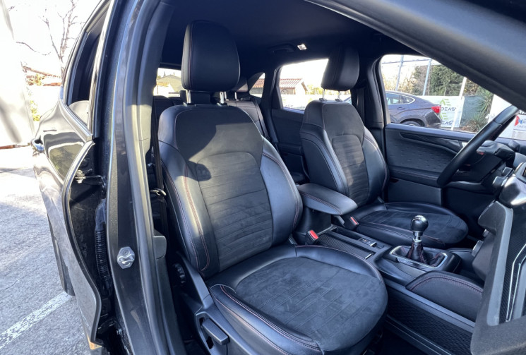 Ford Kuga  2.0 Ecoblue 150 mHEV ST-Line X / Bang & Olufsen / Caméra / Carplay / Keyless