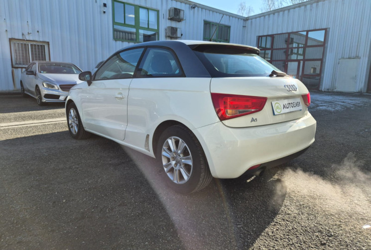 Audi A1 1.6 TDI 105 CH  AMBITION * DISTRIBUTION OK * CLIM