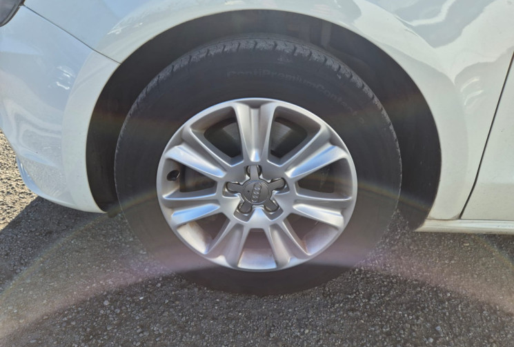 Audi A1 1.6 TDI 105 CH  AMBITION * DISTRIBUTION OK * CLIM