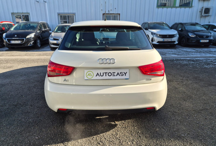 Audi A1 1.6 TDI 105 CH  AMBITION * DISTRIBUTION OK * CLIM