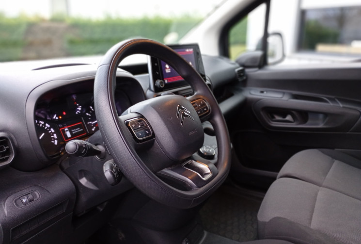 Citroën Berlingo  Van Taille M 650kg BlueHDi 130 EAT8 *Attelage *Protec intérieure bois *Distrib OK