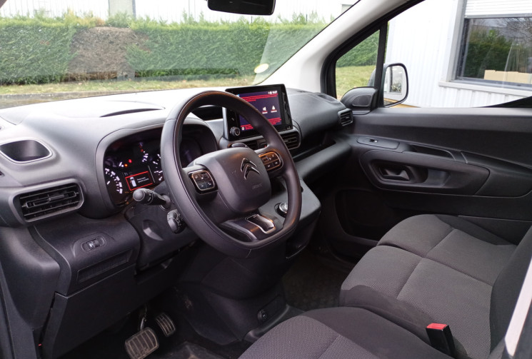 Citroën Berlingo  Van Taille M 650kg BlueHDi 130 EAT8 *Attelage *Protec intérieure bois *Distrib OK