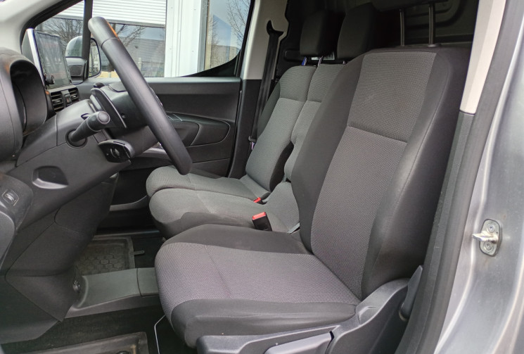 Citroën Berlingo  Van Taille M 650kg BlueHDi 130 EAT8 *Attelage *Protec intérieure bois *Distrib OK