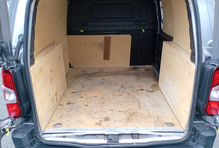 Citroën Berlingo  Van Taille M 650kg BlueHDi 130 EAT8 *Attelage *Protec intérieure bois *Distrib OK