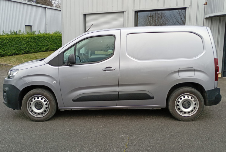 Citroën Berlingo  Van Taille M 650kg BlueHDi 130 EAT8 *Attelage *Protec intérieure bois *Distrib OK