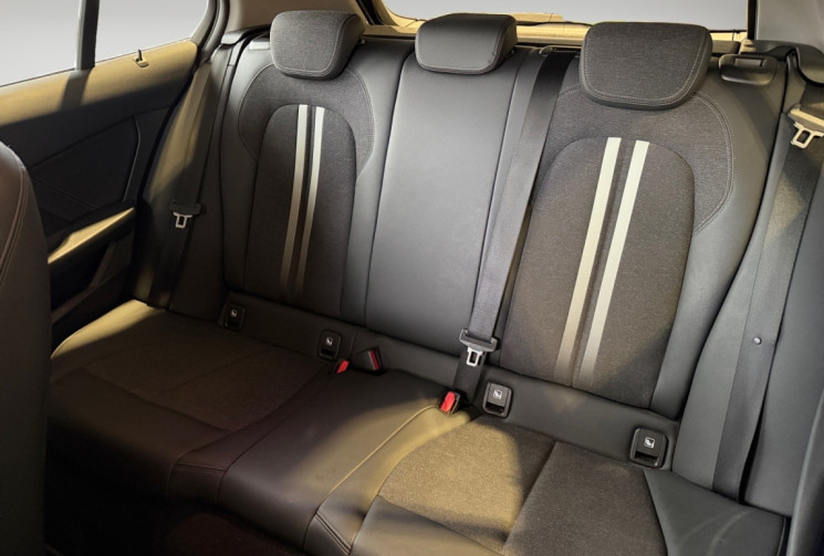 BMW Série 1 118iA 136ch Edition Sport DKG7  CAMERA / GRAND ECRAN / CARPLAY