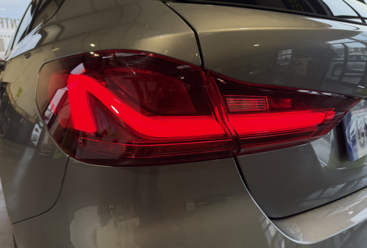 BMW Série 1 118iA 136ch Edition Sport DKG7  CAMERA / GRAND ECRAN / CARPLAY