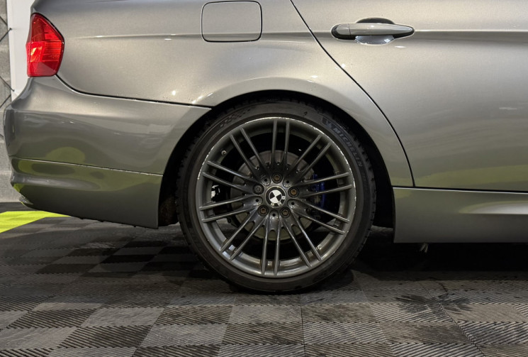 BMW Série 3 328i 3.0 N52 234 + CARPLAY / LIGNE INOX