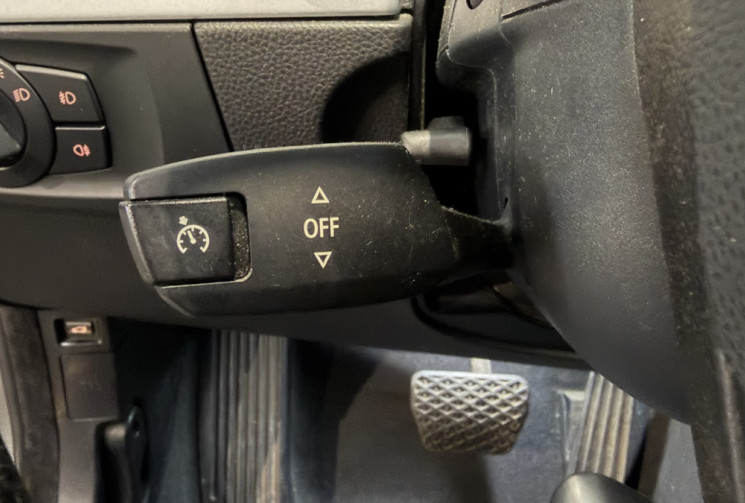 BMW Série 3 328i 3.0 N52 234 + CARPLAY / LIGNE INOX