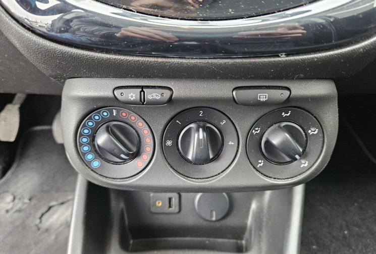 Opel Corsa V 1.4i 90 EDITION 5P