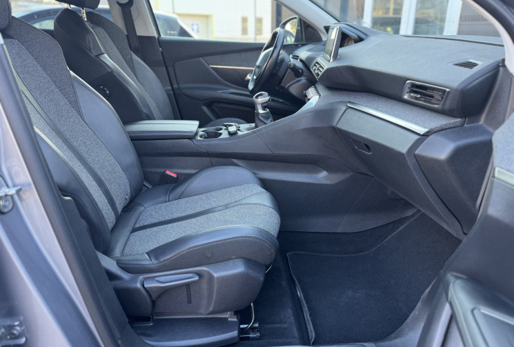 Peugeot 3008  130ch / Carplay / GPS / Kit distri. neuf