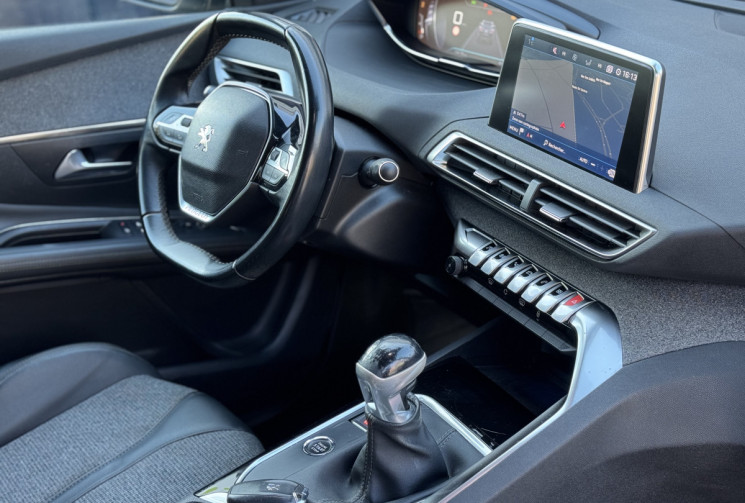 Peugeot 3008  130ch / Carplay / GPS / Kit distri. neuf