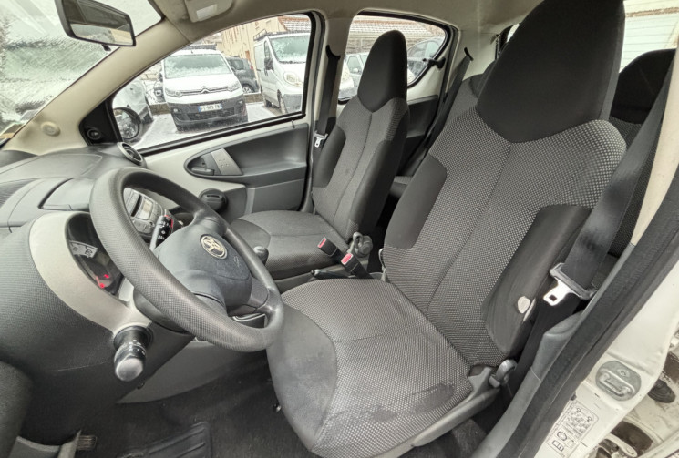 Toyota Aygo 1.0 / 68 CH / CLIM 
