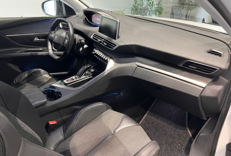 Peugeot 3008 120 CH EAT6 ALLURE 
